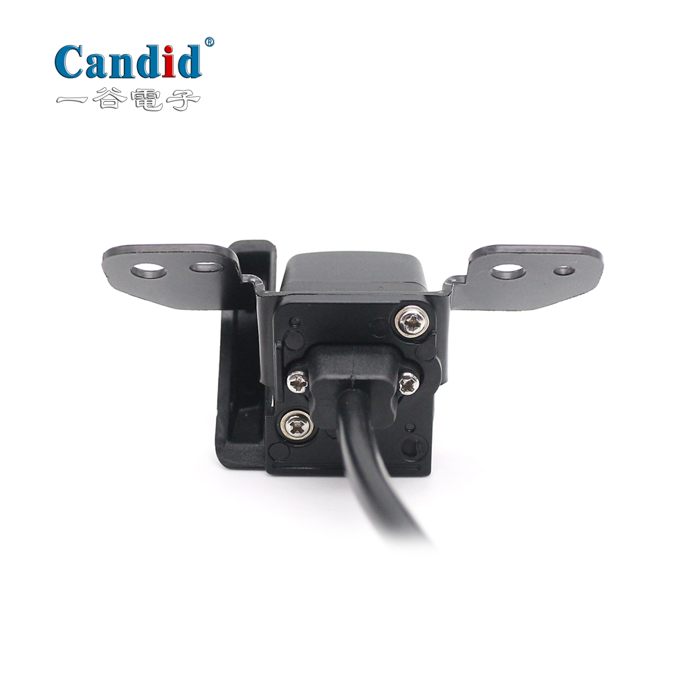 日産パトロール用カスタムリアビューカメラ