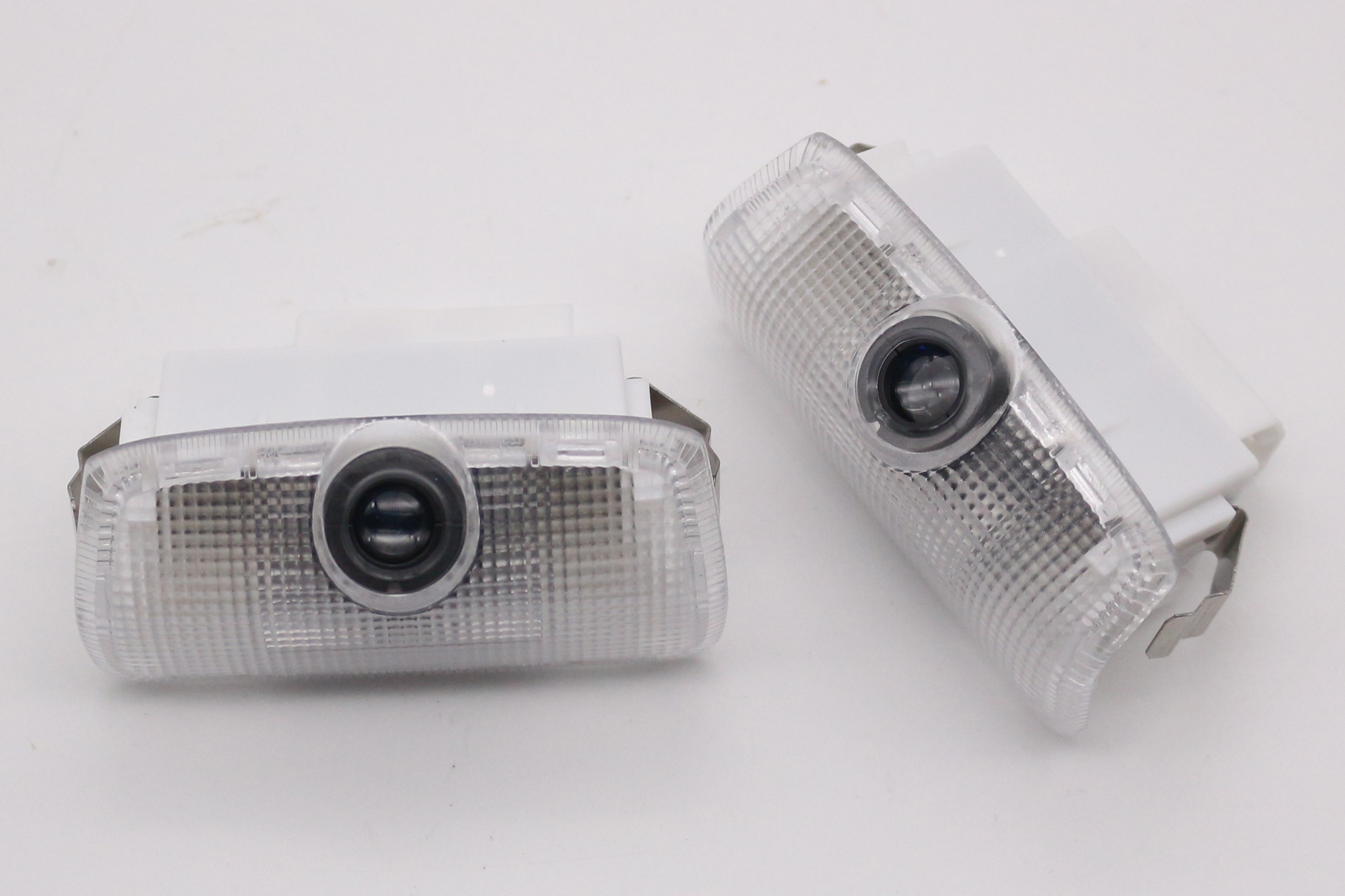 車用ユニバーサル＆カスタマイズウェルカムライト